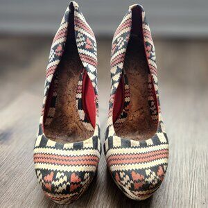 🐯🌴Tribal Aztec Jungle Geometric Gianni Bini Print Canvas Wedges-W8